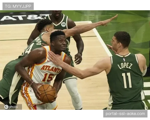 赵睿高速反击中不看人传球，阿不都沙拉木空接得手点燃主场